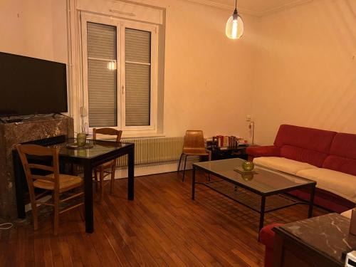 Poincare - Foch - Anatole France - Croix de Bourgogne Apartamento | Le Campus Victoria II - Train Station & Isabey St - 75m2