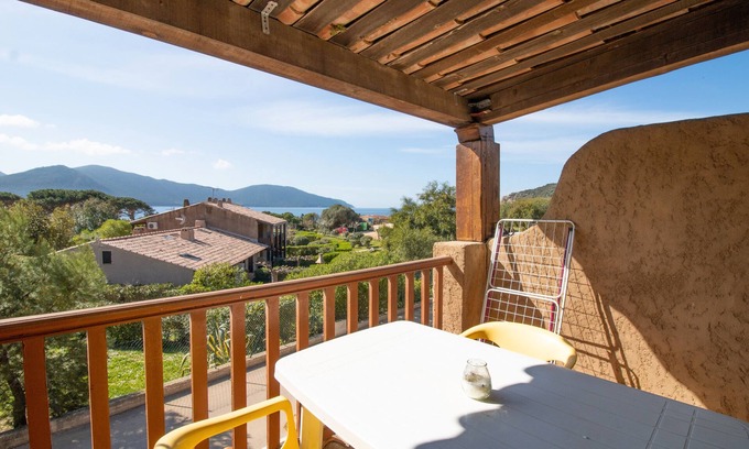 Residences du Golfe de Lava Apartamento | Le Capraia a 80m de la playa – Vistas al mar y a la montaña, Terraza privada, A/C y Wi-Fi