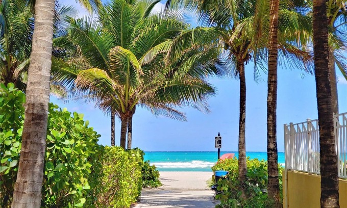 Sunny Isles Beach Condominio | LE CARTIER 517