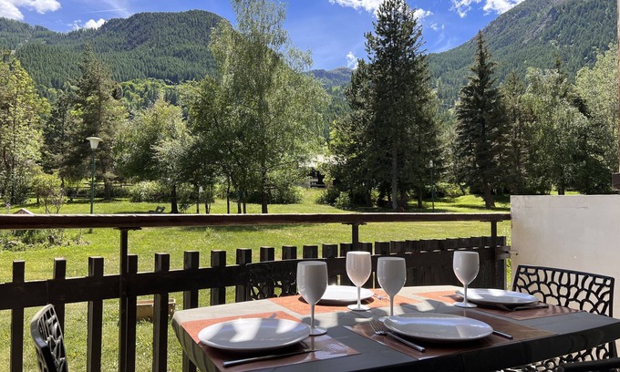 La Salle-les-Alpes Apartamento | Le Cerf - Cosy, bright, WIFI, at the foot of the slopes