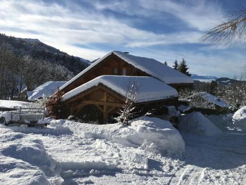 Habere-Poche Cama Y Desayuno | Le chalet de Doucy Bardet