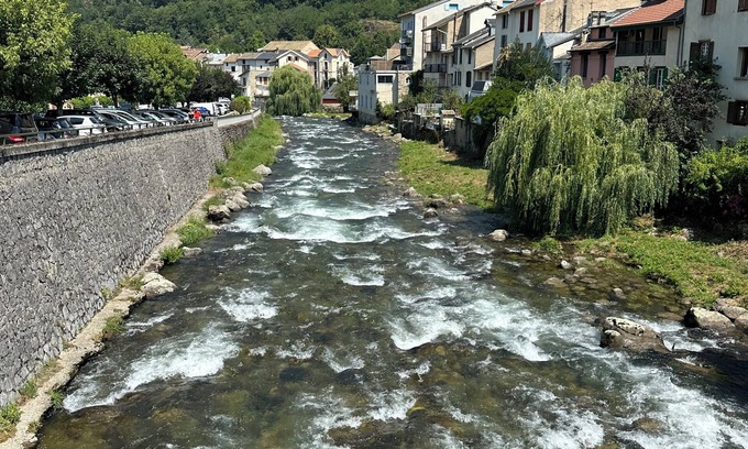 Savignac-les-Ormeaux Apartamento | Le chalet - 5-person apartment with parking