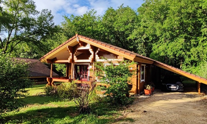 Mauroux Casa | Chalet 'Le Roy' con piscina compartida, terraza privada y Wi-Fi