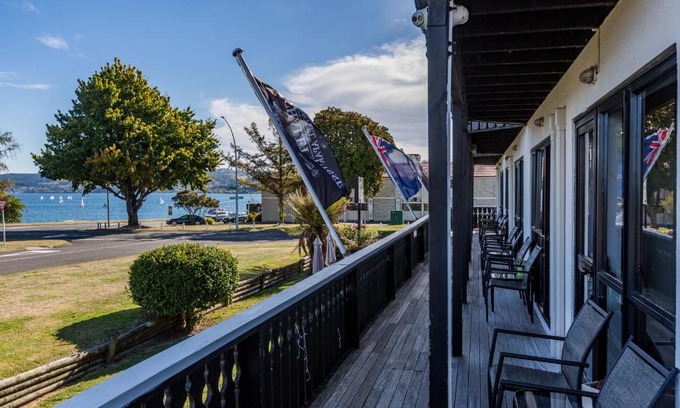 Taupo Hotel | Le Chalet Suisse Motel Taupo