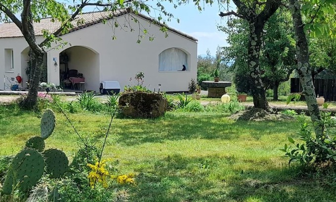 Payzac Apartamento | Le Chausse à Brès Chambre d'hôtes 2