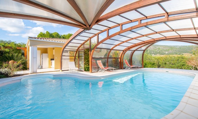 Montpeyroux Casa | Le Chemin des Faysses - Vue montagne et piscine