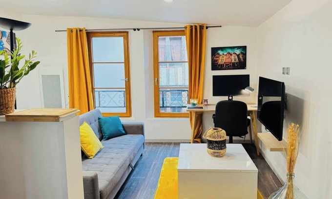 Old Town Apartamento | Le Chill Office - WiFi - hyper-center Troyes pedestrian