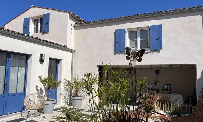 Saint Rogatien Casa | Le Clos de Flo