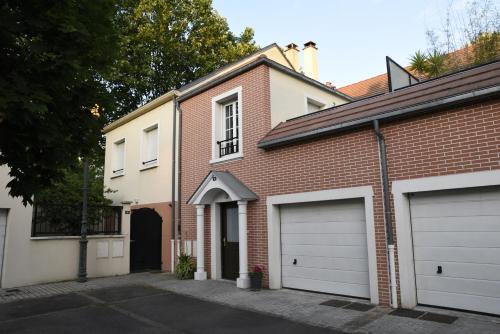 Asnieres-sur-Seine Cama Y Desayuno | Le Clos Ménil