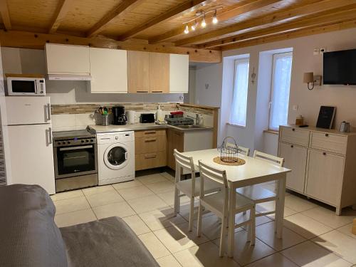 Chanos-Curson Apartamento | Le Cocon de Curson Gîte le Papillon