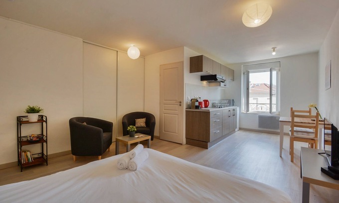 Poincare - Foch - Anatole France - Croix de Bourgogne Apartamento | Le Cocon de Patton - Studio à Nancy