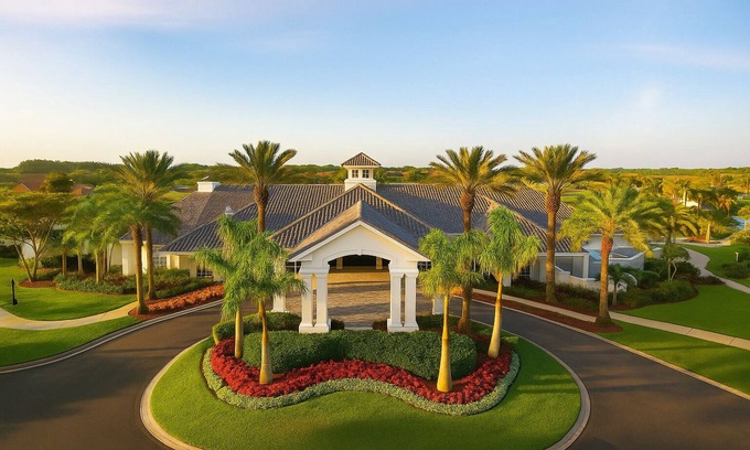 Fort Myers Condominio | Le Colonial: 2 Bedroom, 2 Bathroom Condo in Sunny Southwest Florida