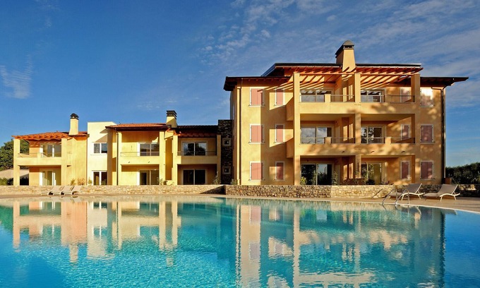 Lonato del Garda Apartamento | Le Corti Caterina C3 by Wonderful Italy