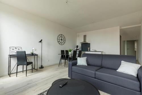 Castelsarrasin Apartamento | LE DALLAS - 1 chambre, 1 canapé-lit, 1er étage, parking, 10min Canal du Midi