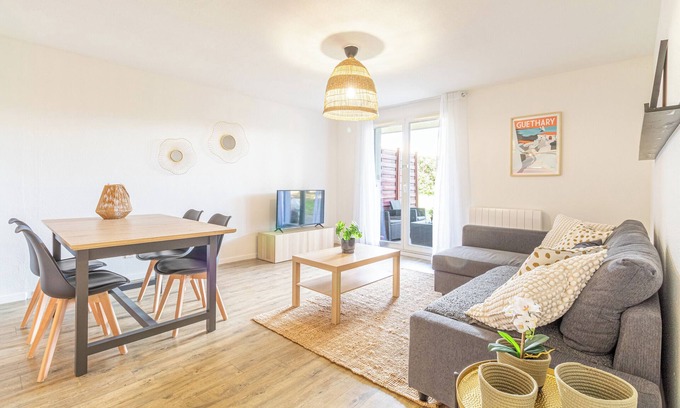 Toulouse North Apartamento | Le Diamant - Bright apartment with pool