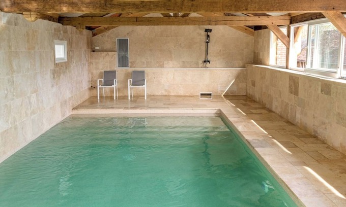 Fauguernon Casa | Le Domaine de la Désirée Séjours, Fêtes, Séminaires Piscine, Tennis 45+ Couch