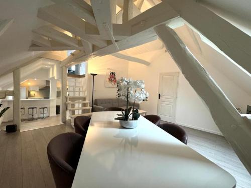 Villeneuve-sur-Yonne Apartamento | Le Duplex de Villeneuve