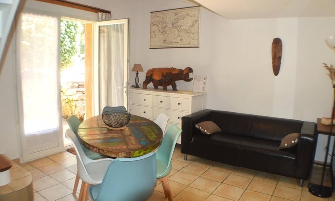 Neoules Casa | Le Gîte Asie Pour 4 Personnes à 6 Personnes