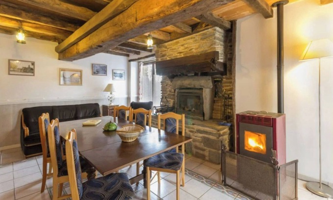 La Gacilly Casa | Le Gîte Blé Noir 6 people 3 bedrooms in La Gacilly