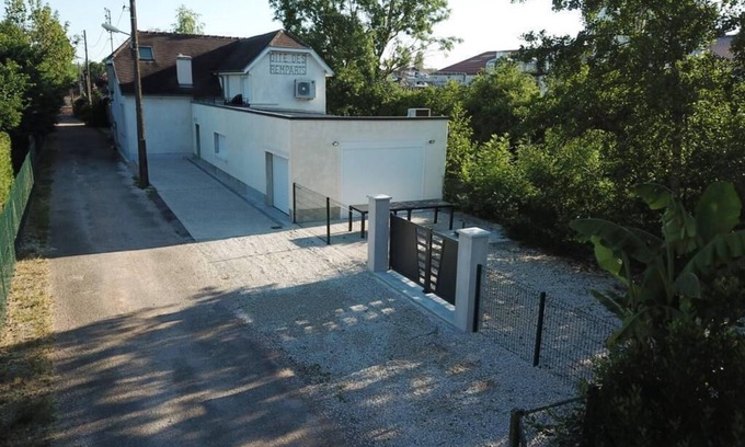 Chaource Casa | Le Gîte des Remparts