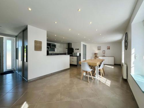 Les Veys Casa | Le Gite de la Fontaine - Spacious house