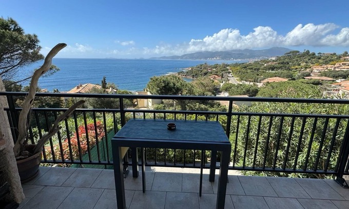 Porticcio Apartamento | Le Golfe d'Ajaccio - Appt pour 4 à 7 minutes de la plage