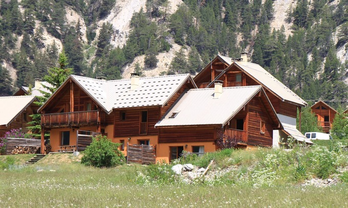 Nevache Chalet De Esquí | Chalet Le Gouroùn Hameau des Chazals Nevache Altos Alpes