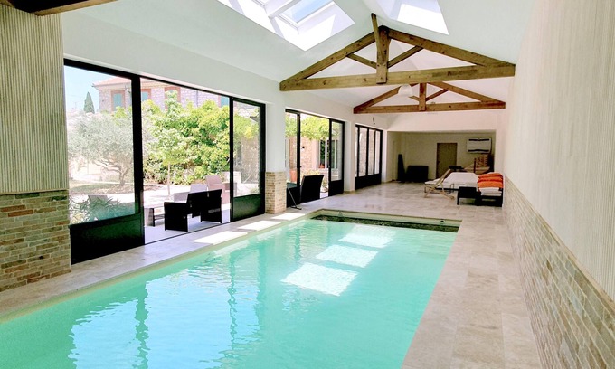 Pernes-les-Fontaines Casa | Le grand mas du Couchadou with heated indoor pool for 15 people