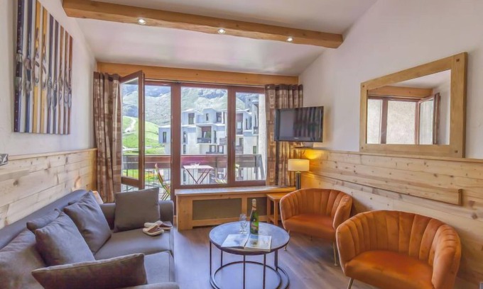 Val Claret Apartamento | Le Grand Tichot A et B (Val Claret) by Interhome