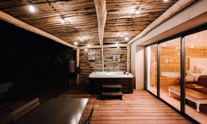 Toulon - Hyeres Complejo | Le Hameau des Pesquiers Ecolodge, Curio Collection by Hilton