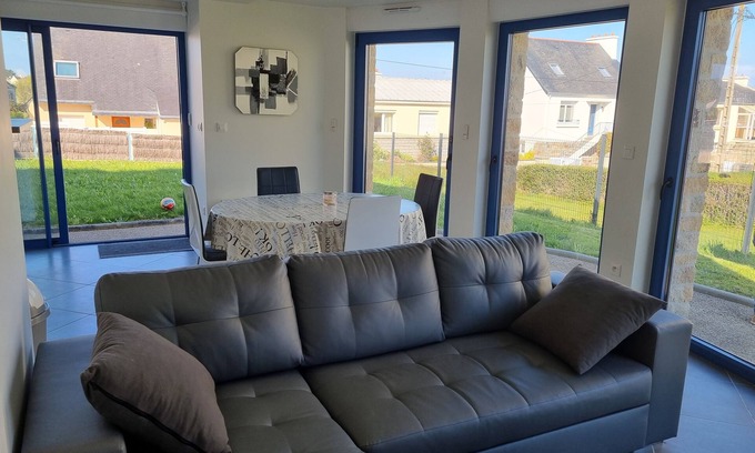 Camaret-sur-Mer Apartamento | Le Homard, convivial apartment with garden