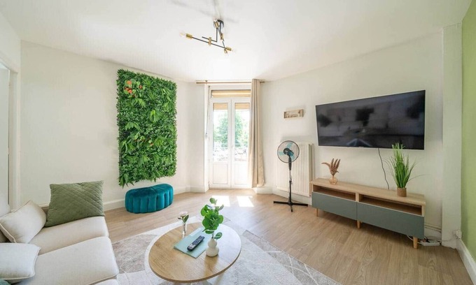 Homecourt Apartamento | Le Julie -Spacious - 5 pers' - 3 beds - Railway station 500m