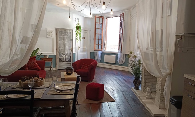 Saint-Leonard-de-Noblat Apartamento | Le Liberté, private apartment