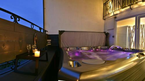 Jarville-la-Malgrange Apartamento | Le LOFT, MoonLOVE, Jacuzzi et sauna privatifs sur terrasse, 120m2