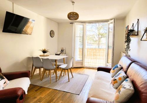 Faubourg-Raines Apartamento | LE LOGIS DE L'ARQUEBUSE GARE, Centre ville et Cité Gastronomique