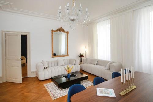 Colmar Apartamento | LE LYNX HAUSSMANIEN appartement tout confort, climatisé avec parking privé, à deux pas du centre