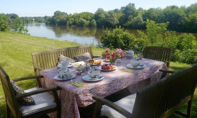 Saint-Seurin-de-Prats Cama Y Desayuno | Le Manoir de la Riviere
