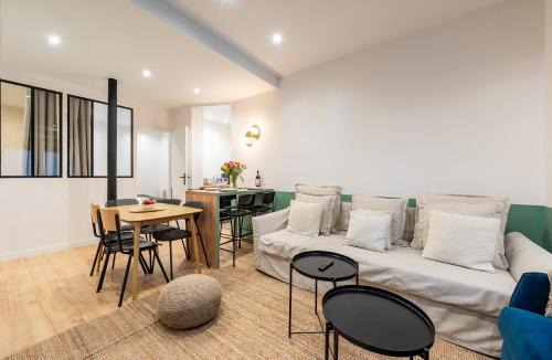 Strasbourg -Saint-Denis Apartamento | Le Marais l 5BR & AC - Duplex Home in Paris