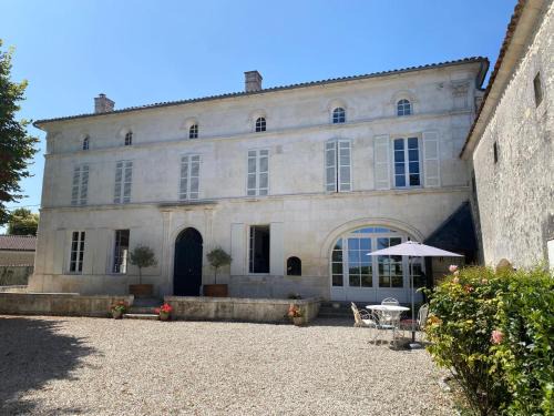 Verrieres Cama Y Desayuno | Le Mas, Chambres d'Hôtes, Verrières