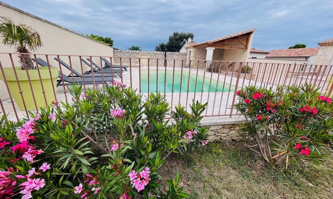 Grillon Casa | LE MAS DE Maellou - 12 Couchages - Enclave DES Papes