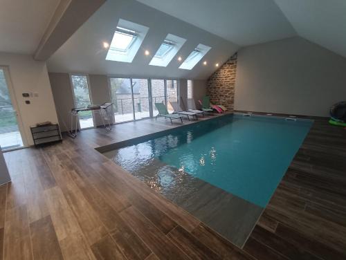 Ploudalmezeau Casa | Le moulin de Kerloroc
