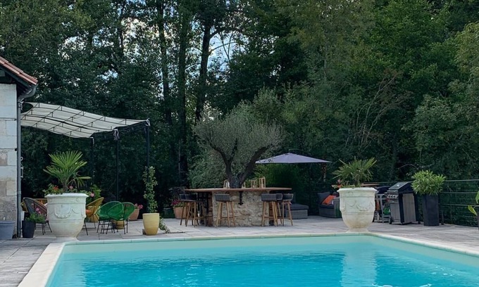Parcoul-Chenaud Casa | "Le Moulin de Parcoul : Oasis de Verdure en Périgord"