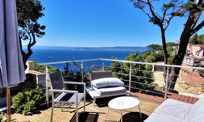 Ile du Levant Apartamento | Le Myrtil Apartment T2-33m2 Air conditioned Sea view Terrace 30m2