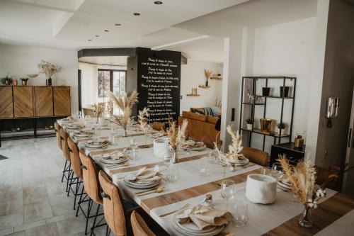 Houx Casa | Le Pact - Gîte familial