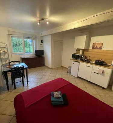 Paroy-sur-Tholon Apartamento | Le passage