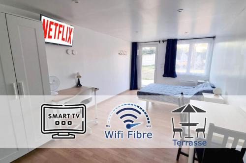 Avesnes-sur-Helpe Apartamento | Le petit Château Avesnois - Studio en rez de jardin avec terrasse privée