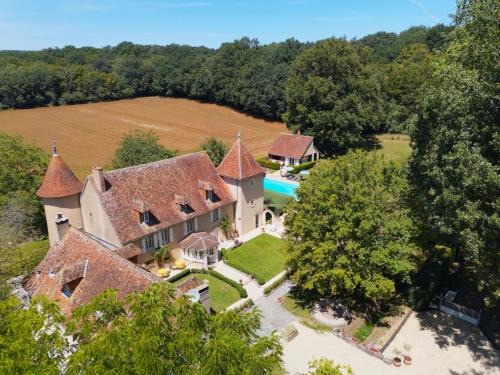 Bouges-le-Chateau Cama Y Desayuno | Le Petit Chateau De Sainte Colombe