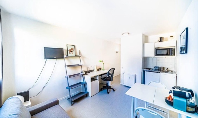 9th Arrondissement Apartamento | Le petit Chinard- studio cosy-Vaise