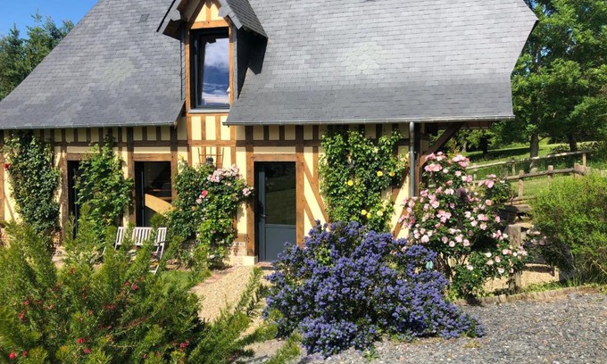 Bonneville-la-Louvet Casa | Le petit Orchard