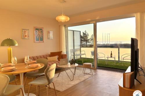 Saint-Martin-du-Littoral Apartamento | Le Pop Art' - Terrasse Great Sea View and Parking